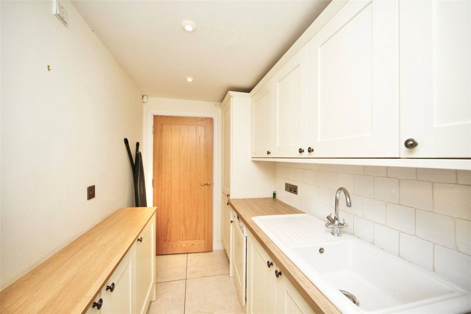 JacksonStops 6 bedroom property for sale in Queens Drive, Taunton