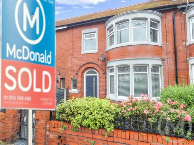 3 bedroom property for sale in Warbreck Drive, Bispham £166,500