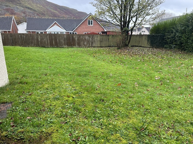 5 bedroom property for sale in Glanyrafon Road, Ystalyfera, Swansea. £400,000