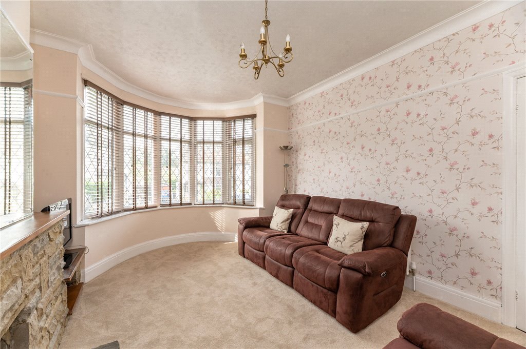 5 bedroom property for sale in Branksome Drive, Shipley, West Yorkshire