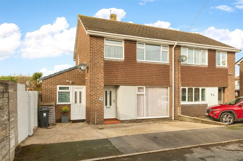 Priors Lea, Yate, Bristol 3 bedroom semidetached house Allen & Harris