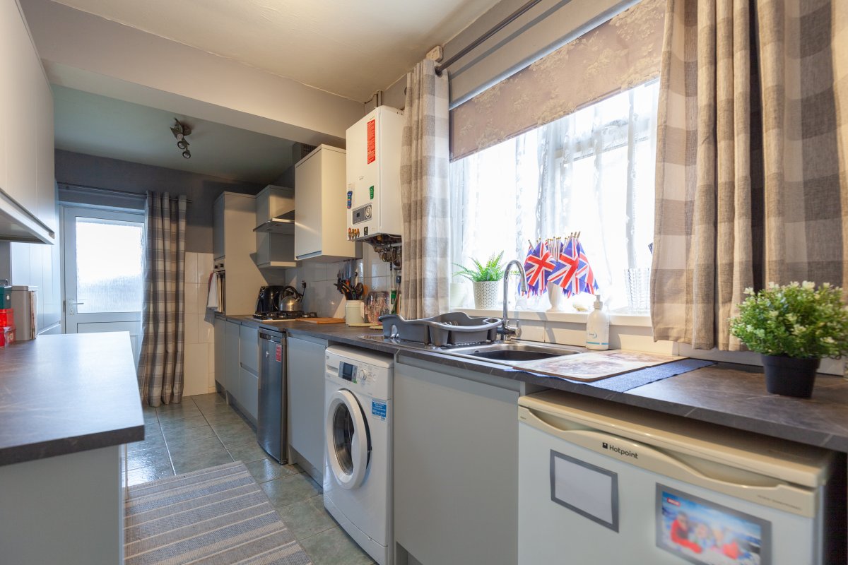 3 bedroom property for sale in Littlemore Road, Oxford, OX4 Offers in