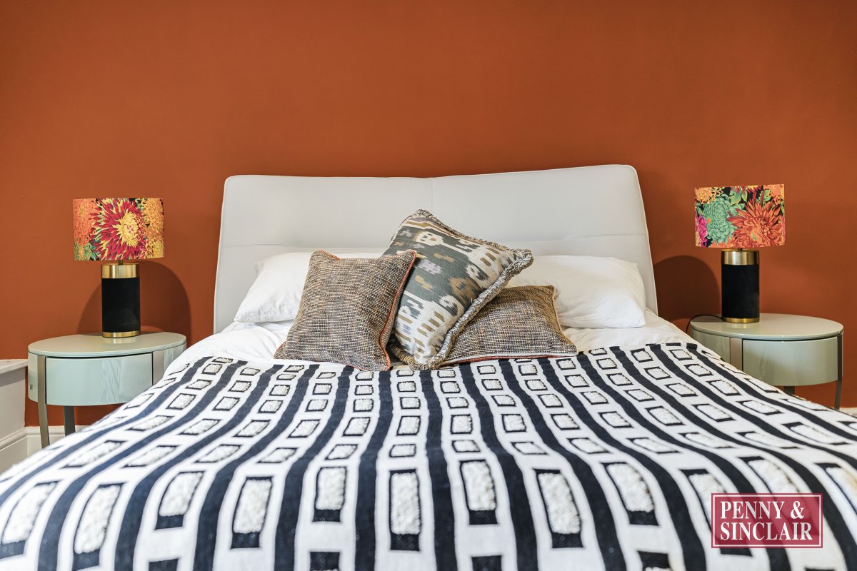 5 bedroom property to let in Howe Road, Watlington, OX49 £13,000 pw