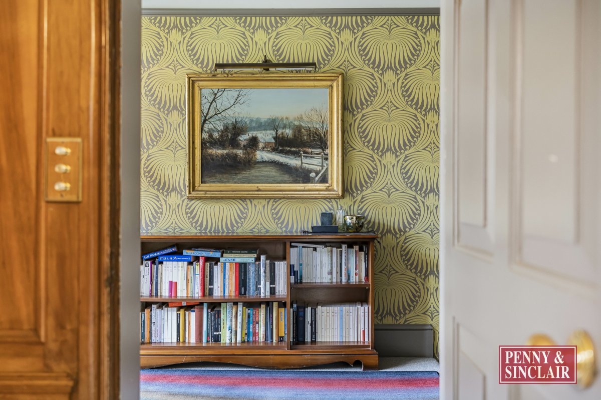 5 bedroom property to let in Howe Road, Watlington, OX49 £13,000 pw