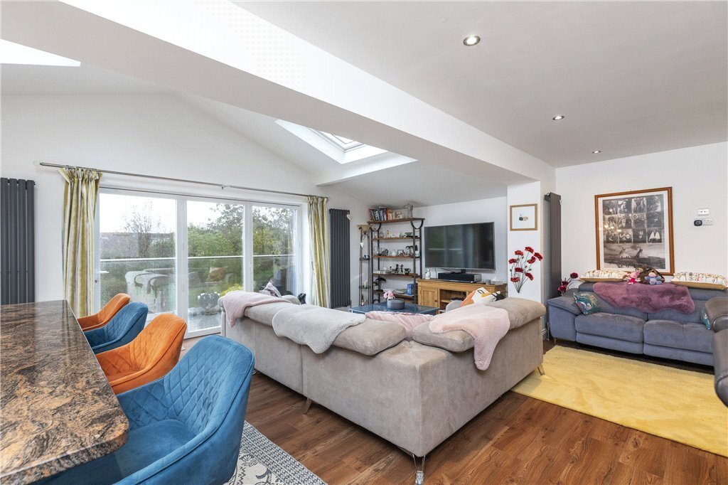 3 bedroom property for sale in Buckstone Avenue, Moortown, Leeds, LS17