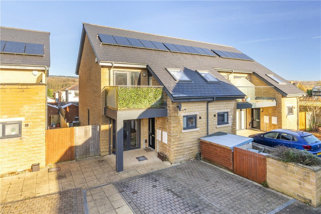 3 bedroom property for sale in Stansfield Close, Ilkley, West Yorkshire