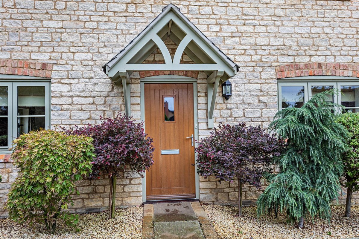 3 bedroom property for sale in Old School Avenue, Oundle, Peterborough, PE8 £570,000