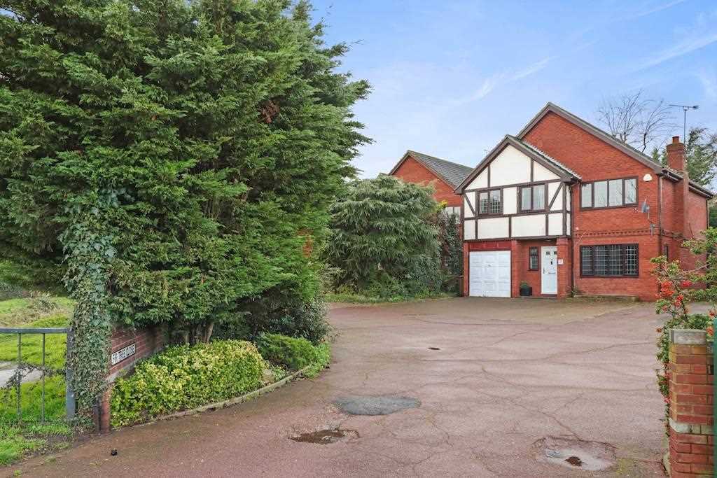 Fir Tree Close, Essex Image 2