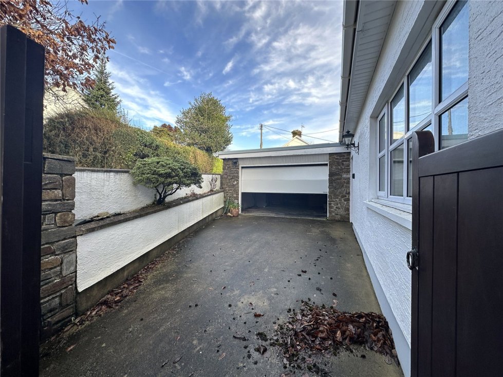 4 bedroom property to let in Stammers Lane, Rushy Lake, Saundersfoot