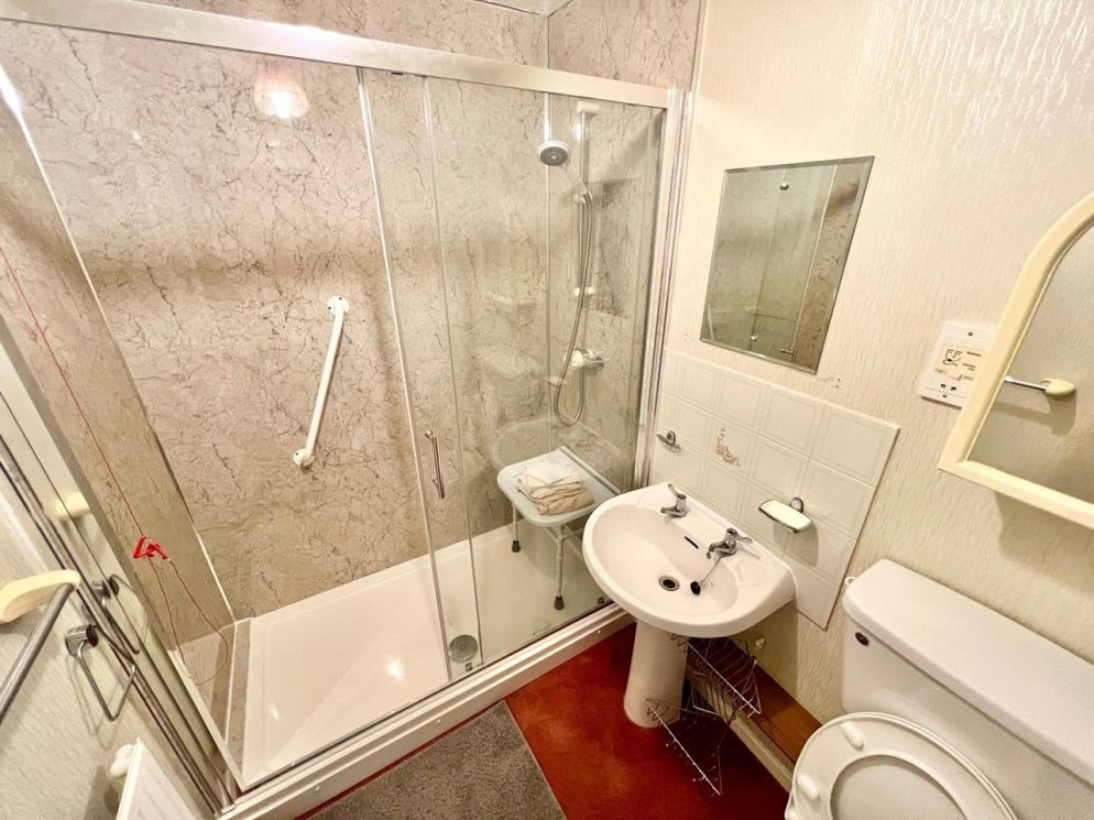 2 bedroom property for sale in Prospect Road, StourportonSevern, Worcestershire, DY13 Offers