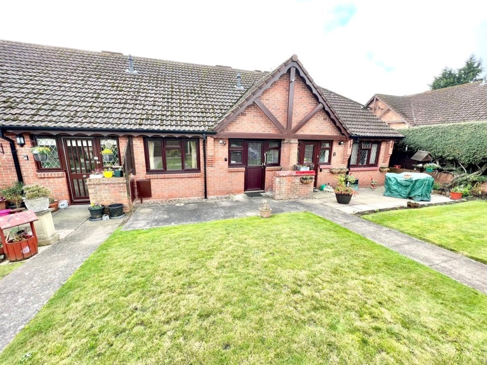 2 bedroom property for sale in Prospect Road, StourportonSevern, Worcestershire, DY13 Offers