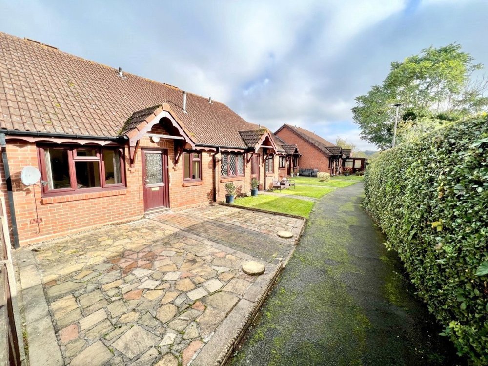 2 bedroom property for sale in Prospect Road, StourportonSevern, Worcestershire, DY13 Offers