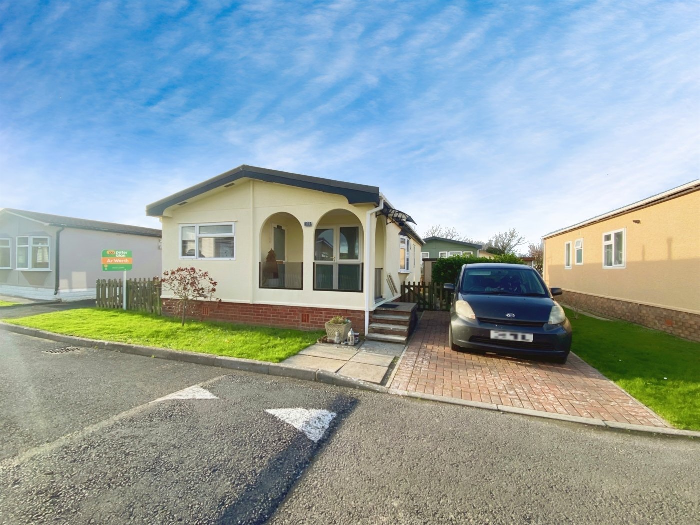 2 bedroom property for sale in Lighthouse Park, St. Brides Wentlooge