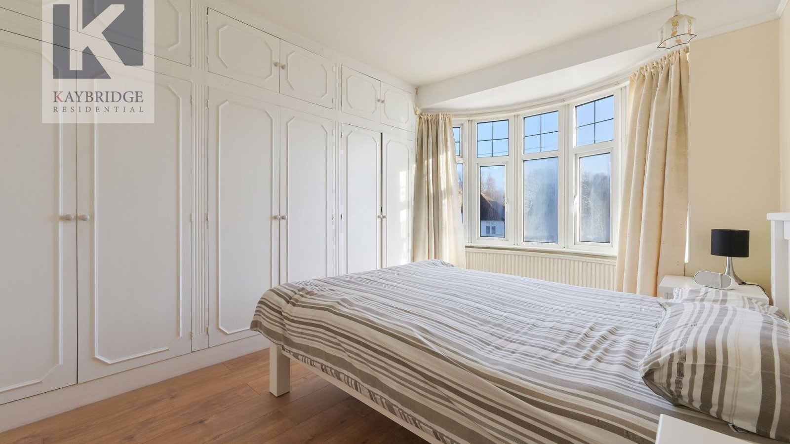 4 bedroom property for sale in Bridgewood Road, Worcester Park, KT4