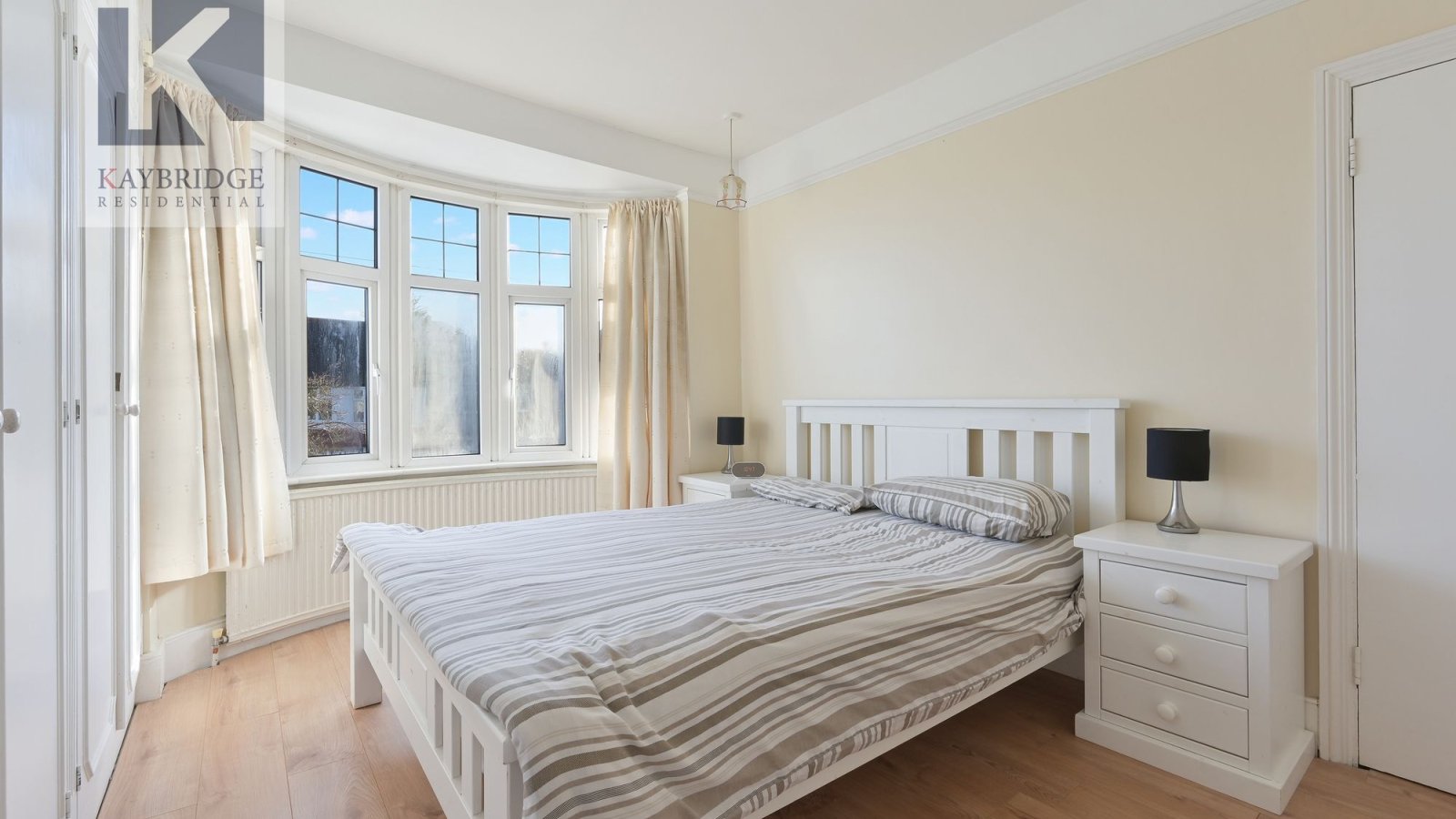 4 bedroom property for sale in Bridgewood Road, Worcester Park, KT4