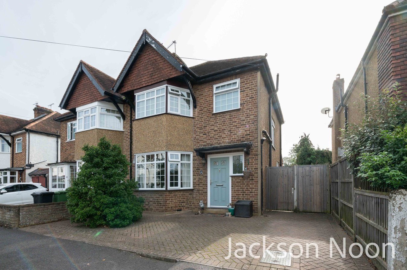 3 bedroom property for sale in Heatherside Road, Ewell, KT19 Offers