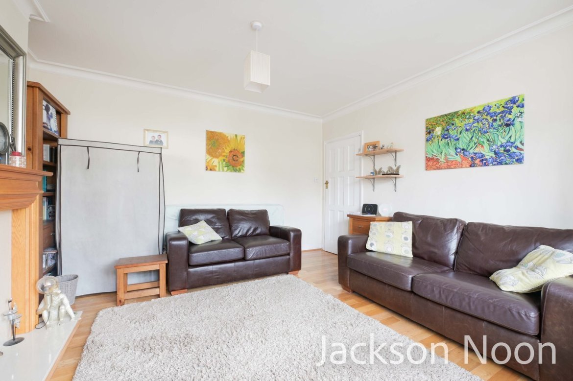 3 bedroom property for sale in Heatherside Road, Ewell, KT19 Offers