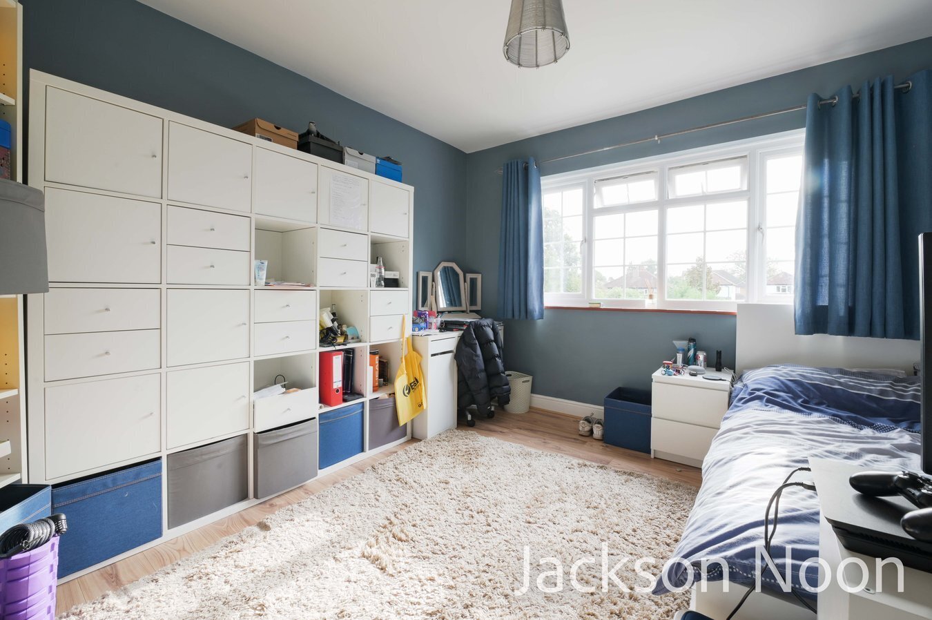 3 bedroom property for sale in Heatherside Road, Ewell, KT19 Offers