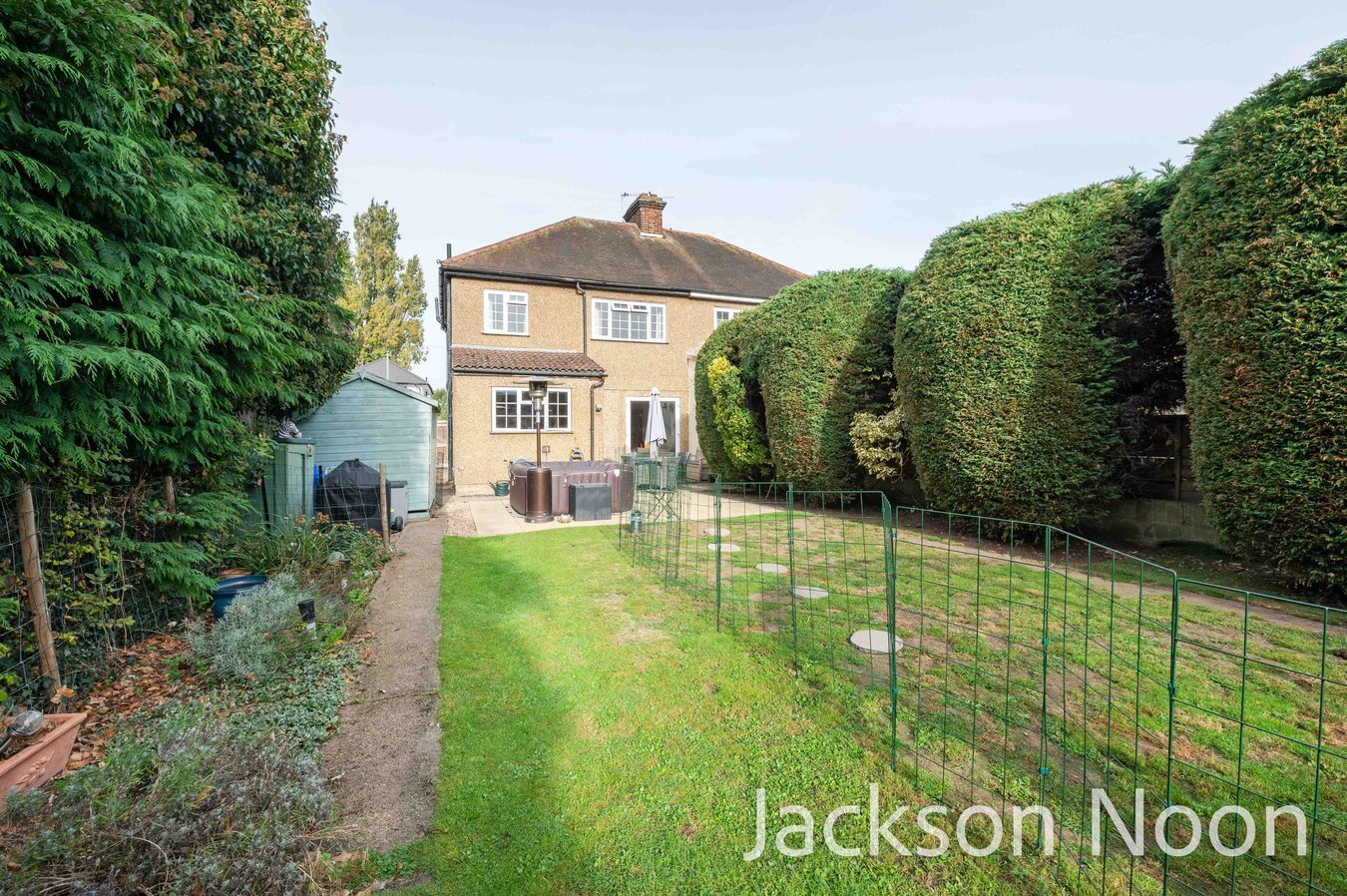 3 bedroom property for sale in Heatherside Road, Ewell, KT19 Offers