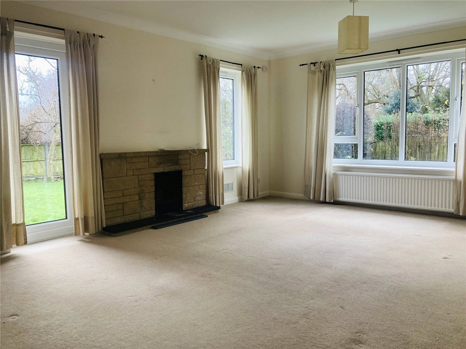 JacksonStops 4 bedroom property to let in Hambrook Close, Chilham