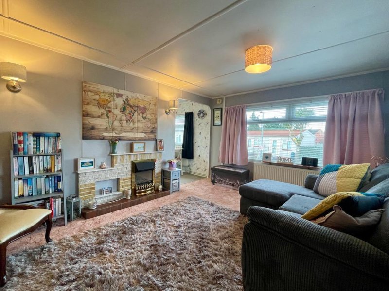 2 bedroom property for sale in The Beeches, Victoria Road, Oulton Broad