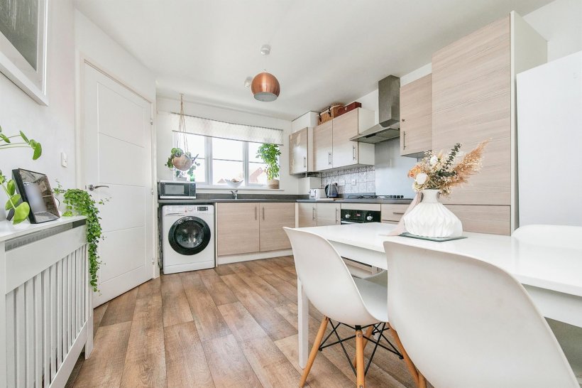 Mulberry Gardens, Great Cornard, Sudbury 2 bedroom end of terrace