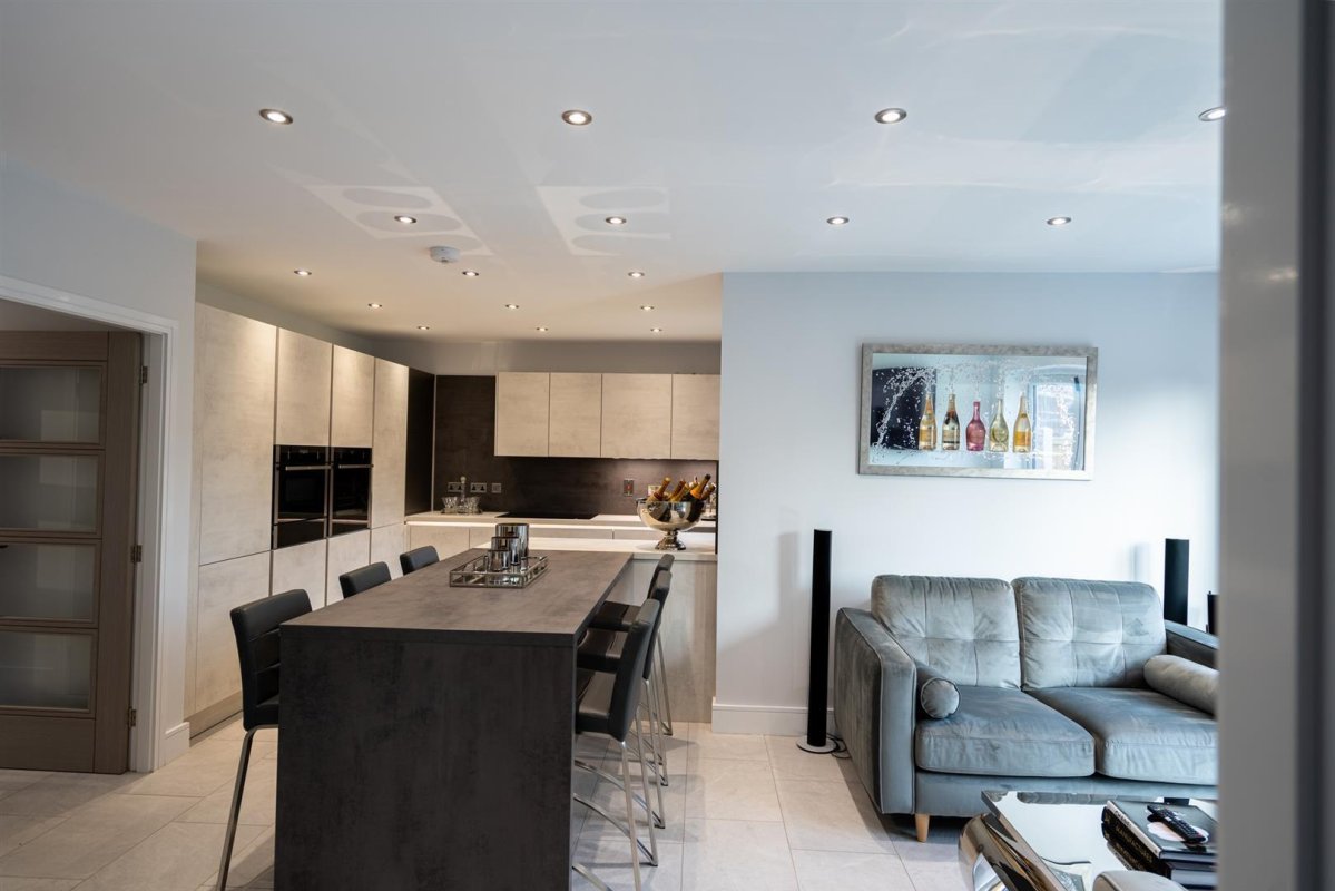 4 bedroom property for sale in Knights Gate, Sutton cum Lound, Retford