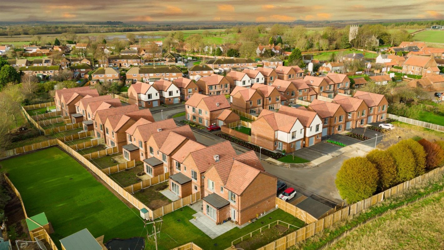 4 bedroom property for sale in Knights Gate, Sutton cum Lound, Retford