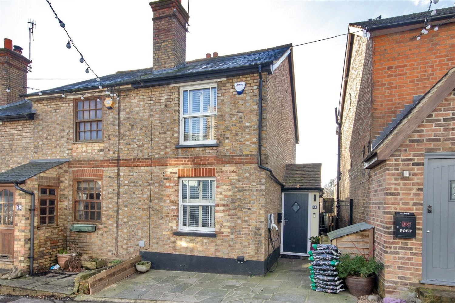 JacksonStops 2 bedroom property for sale in Crown Road, Shoreham, Sevenoaks, TN14 Guide