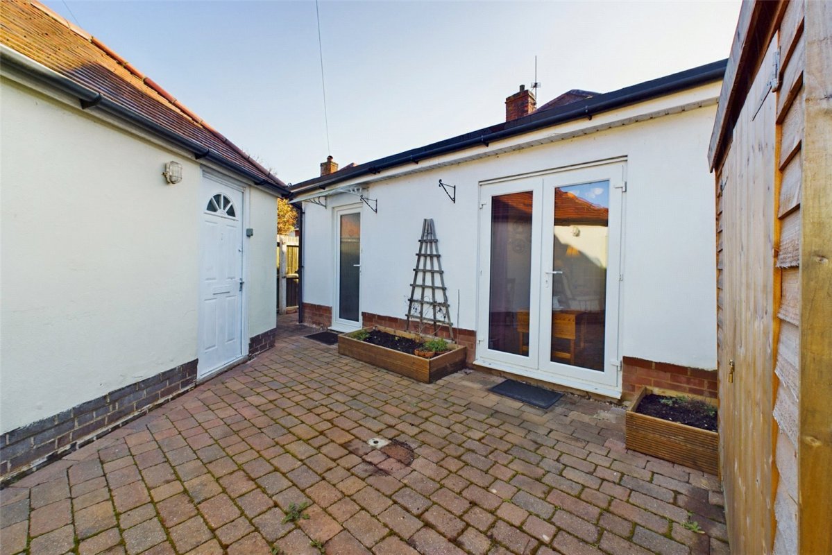 2 bedroom property for sale in Tuckton Road, Tuckton, Bournemouth