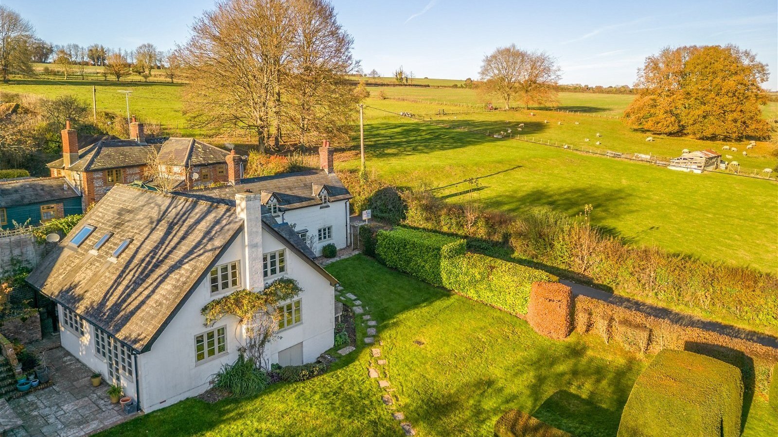 5 bedroom property for sale in Apple Tree Cottage, Northington