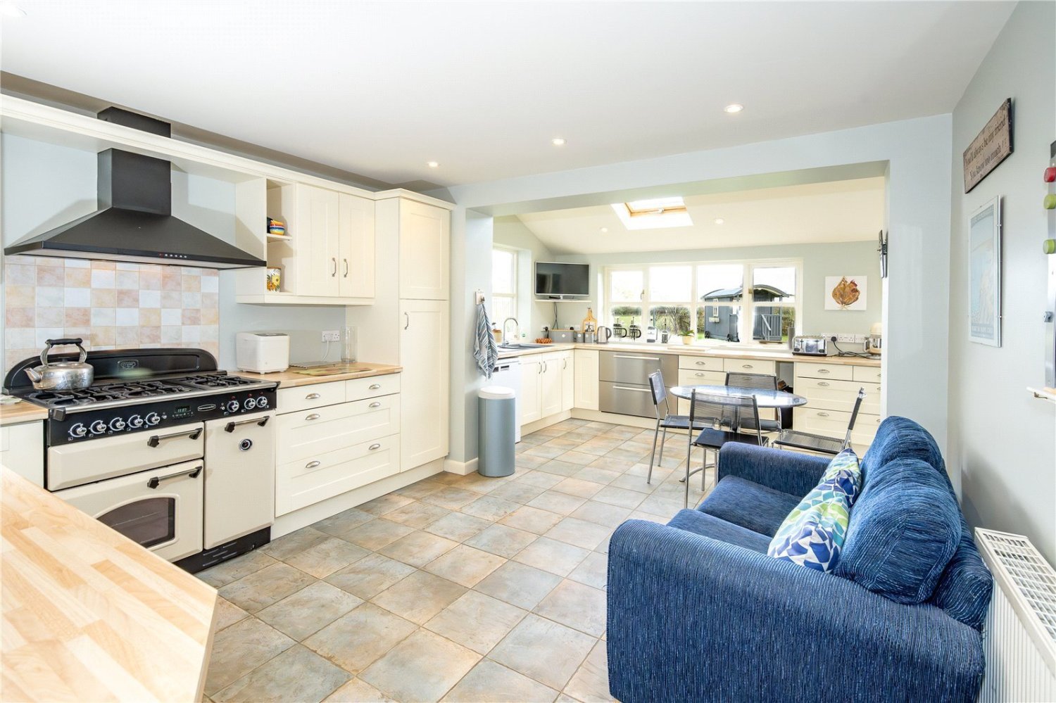 JacksonStops 5 bedroom property for sale in The Street,