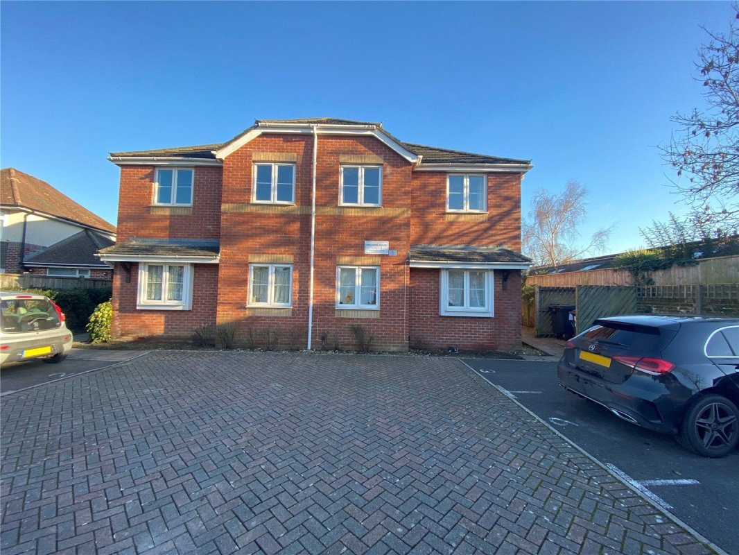 2 bedroom property for sale in School Lane, Kinson, Bournemouth, Dorset