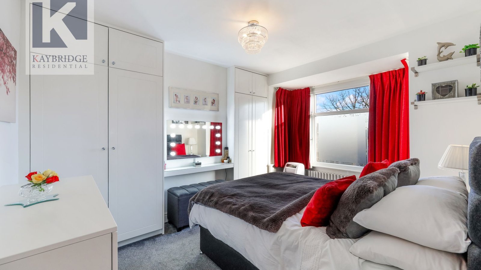 3 bedroom property for sale in Stoneleigh Avenue, Worcester Park, KT4