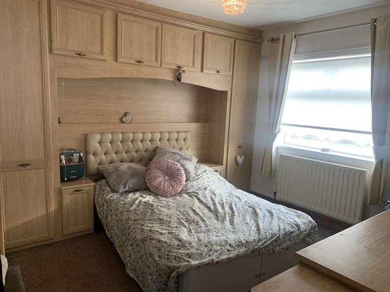 3 bedroom property for sale in Ynyswen, Penycae, Swansea. £155,000