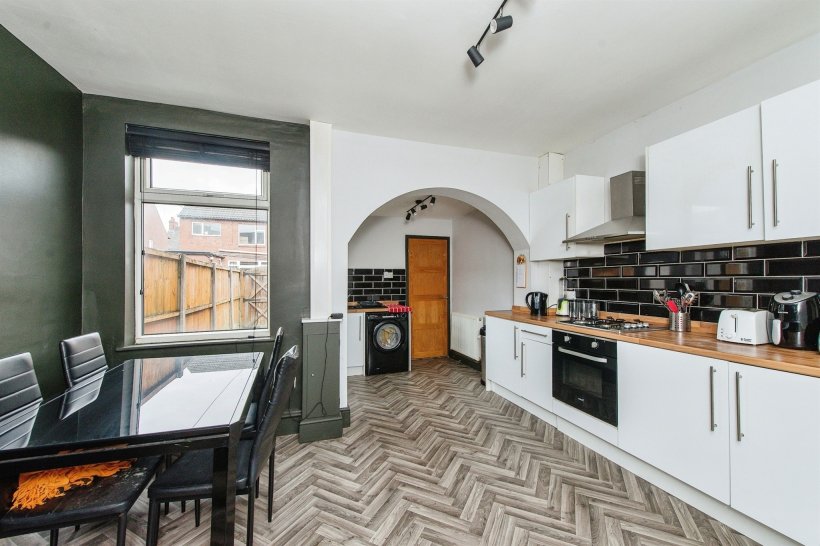 Briggs Avenue, Castleford 2 bedroom terraced house William H Brown