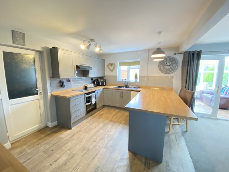 3 bedroom property for sale in Broadmoor, Kilgetty, Pembrokeshire, SA68