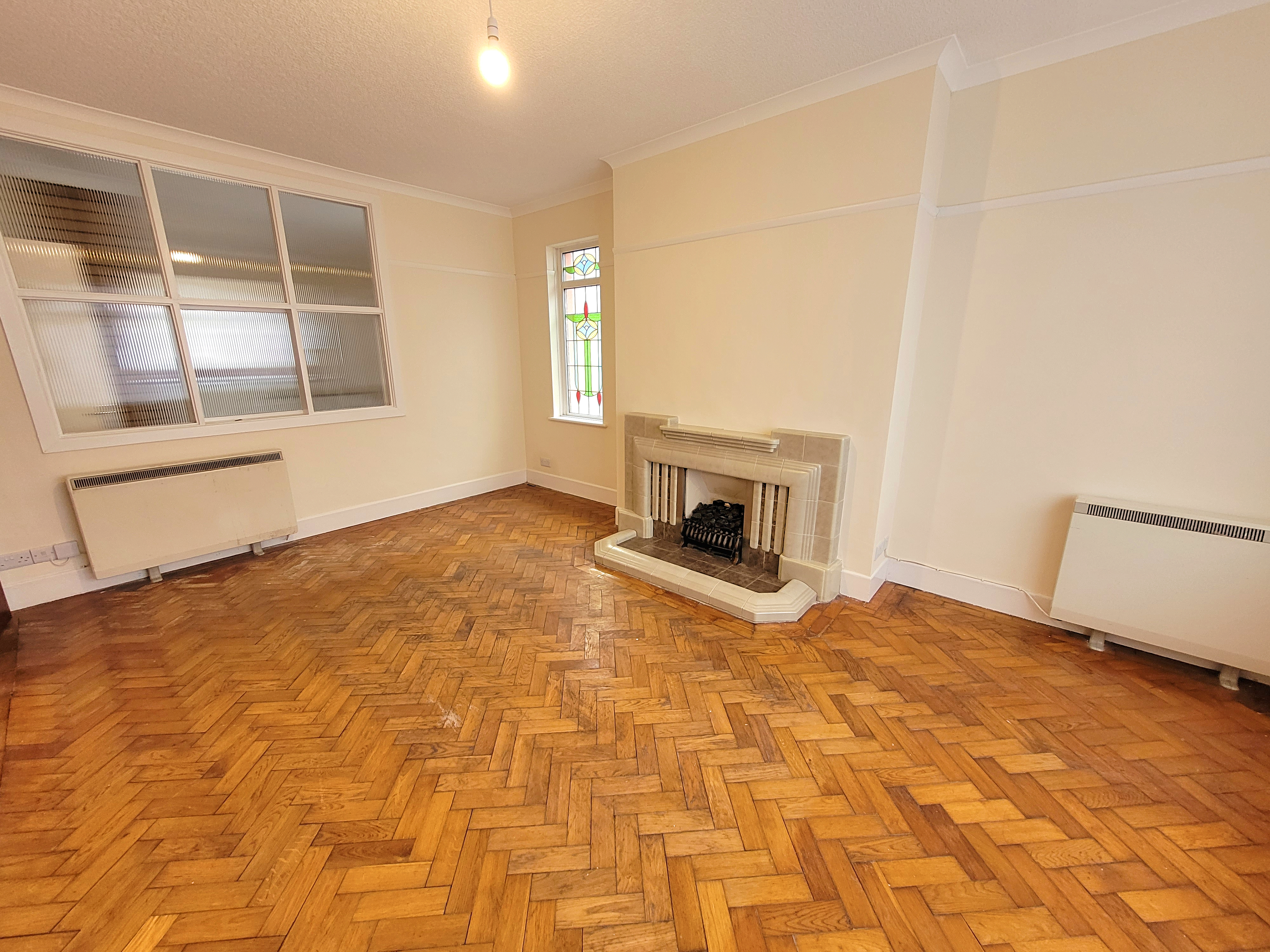 2 bedroom property in LOCKS LANE, PORTHCAWL, CF36 3HY Guide price £