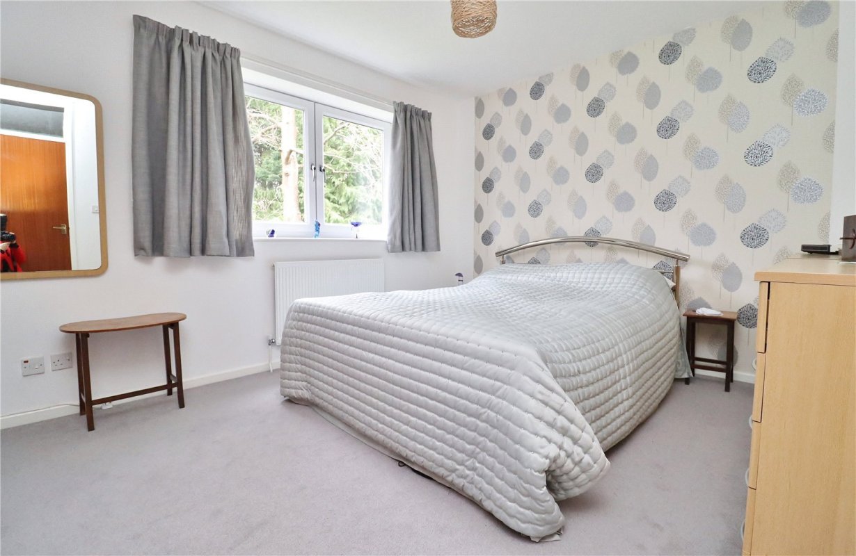 3 bedroom property for sale in The Lea, Verwood, Dorset, BH31 £400,000