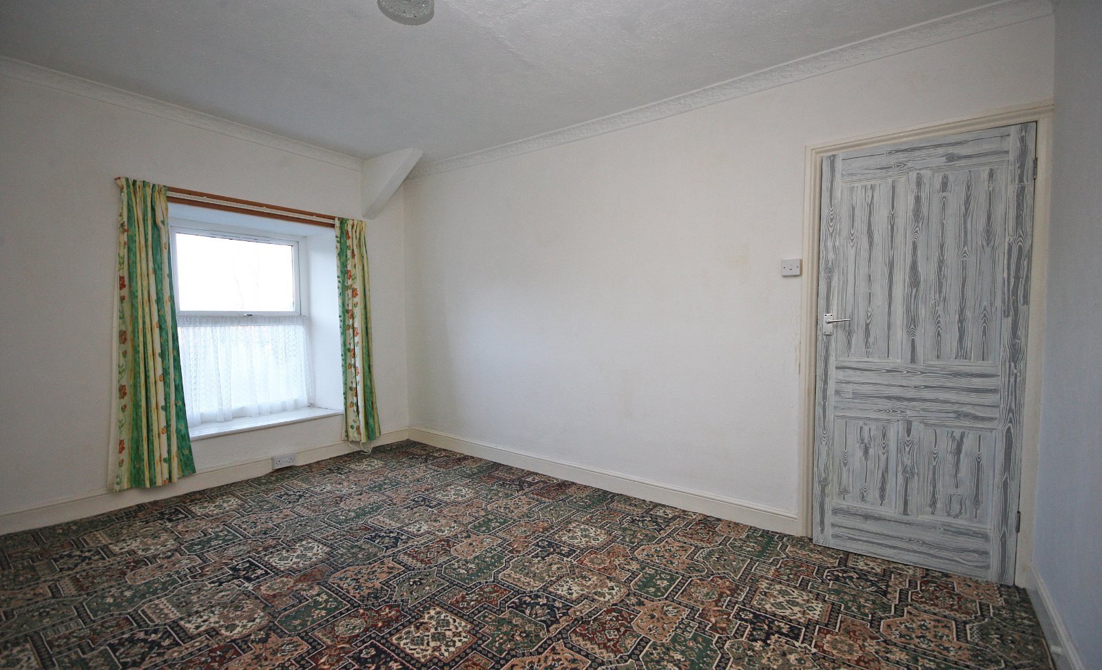 4 bedroom property for sale in Trefor, Caernarfon, Gwynedd, LL54 £300,000