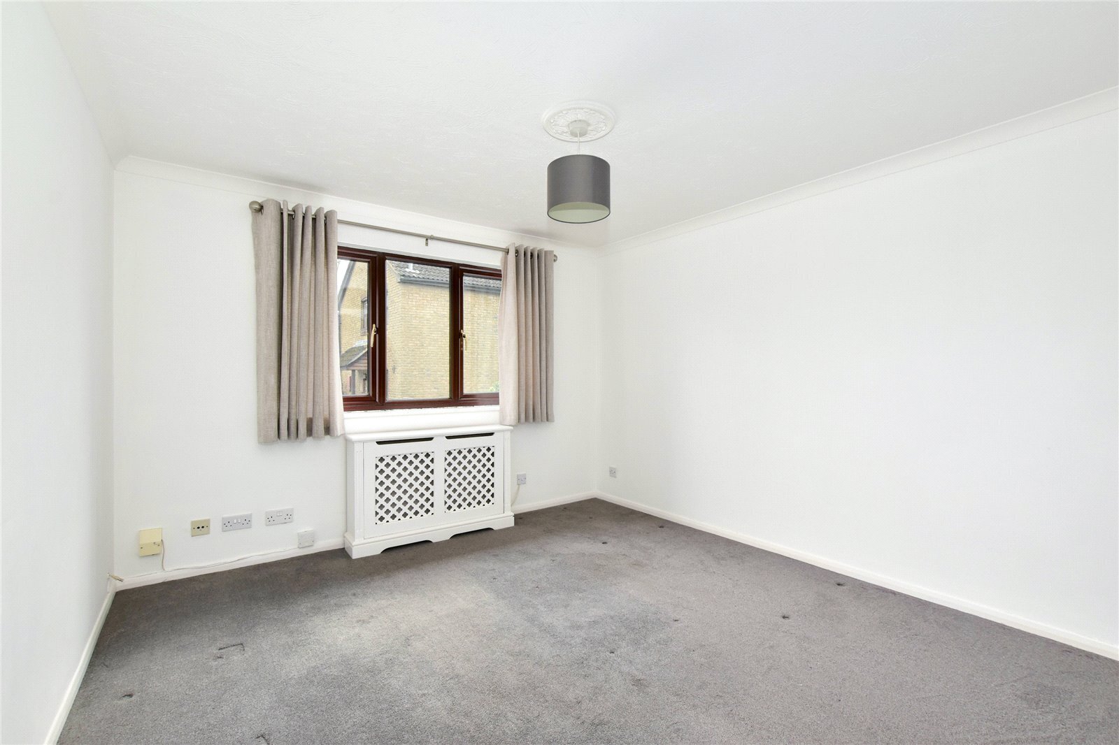2 bedroom property for sale in Tylersfield, Abbots Langley