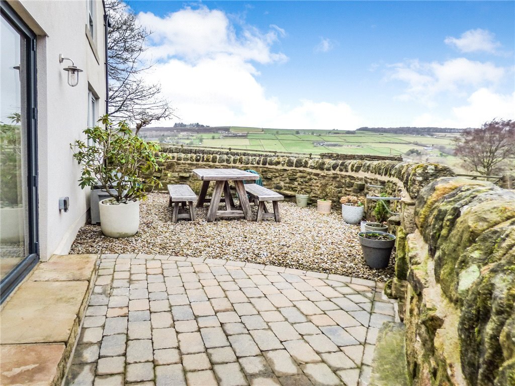 3 bedroom property for sale in Stanbury, Keighley, West Yorkshire, BD22