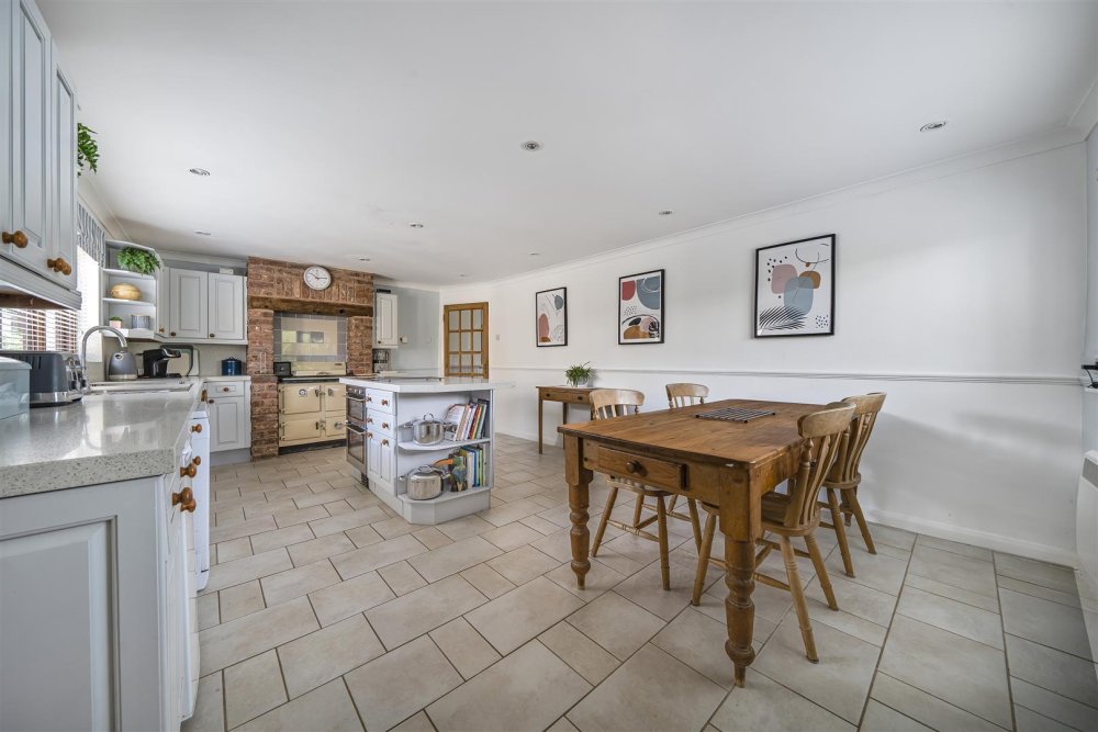 Stags 4 bedroom property for sale in Upton Pyne, Exeter