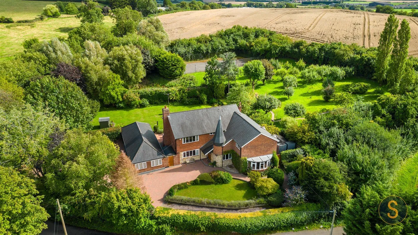 The Cedars, Little Billington,