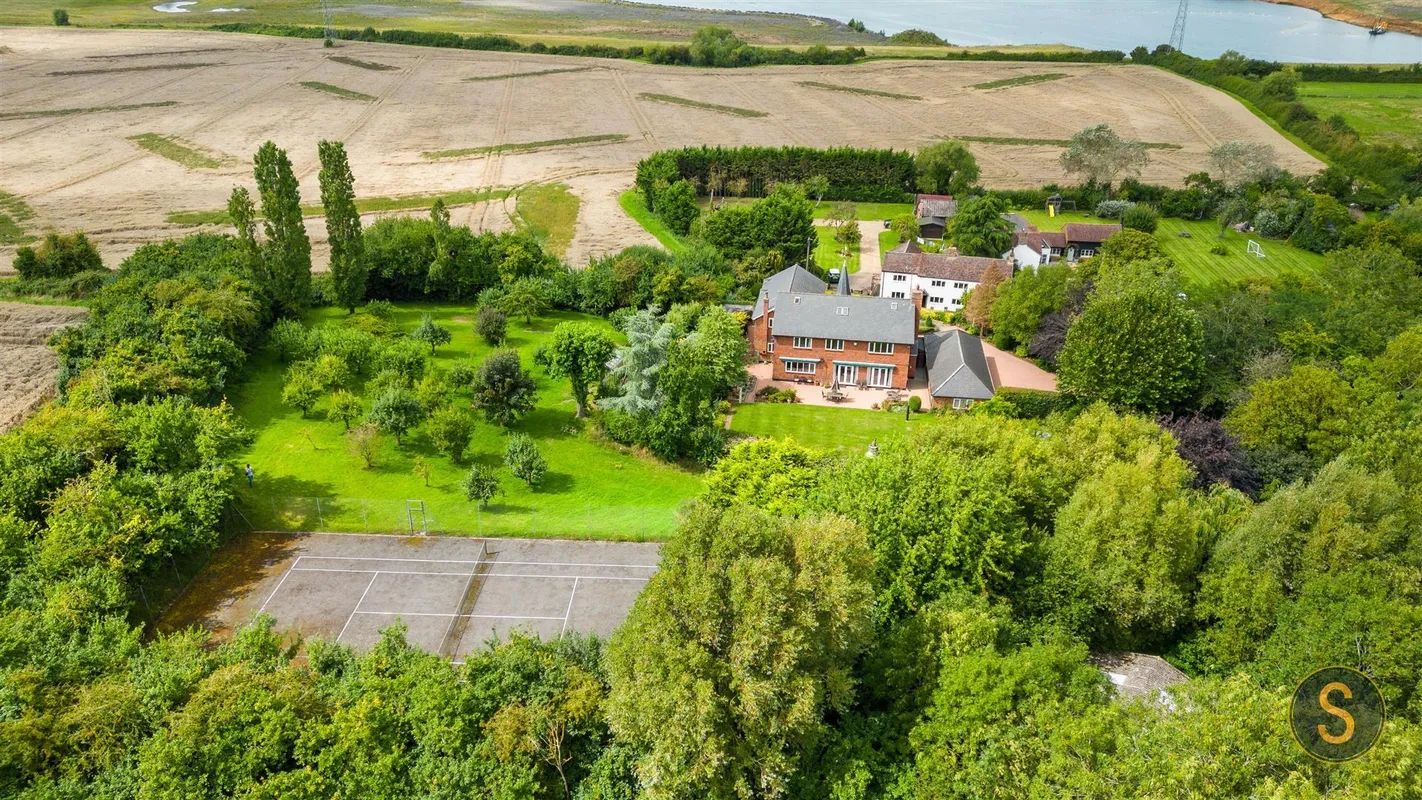 The Cedars, Little Billington,