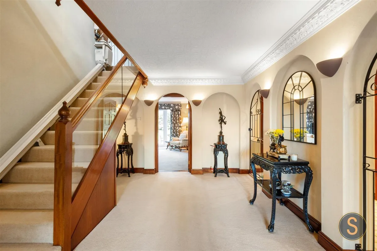The Cedars, Little Billington,
