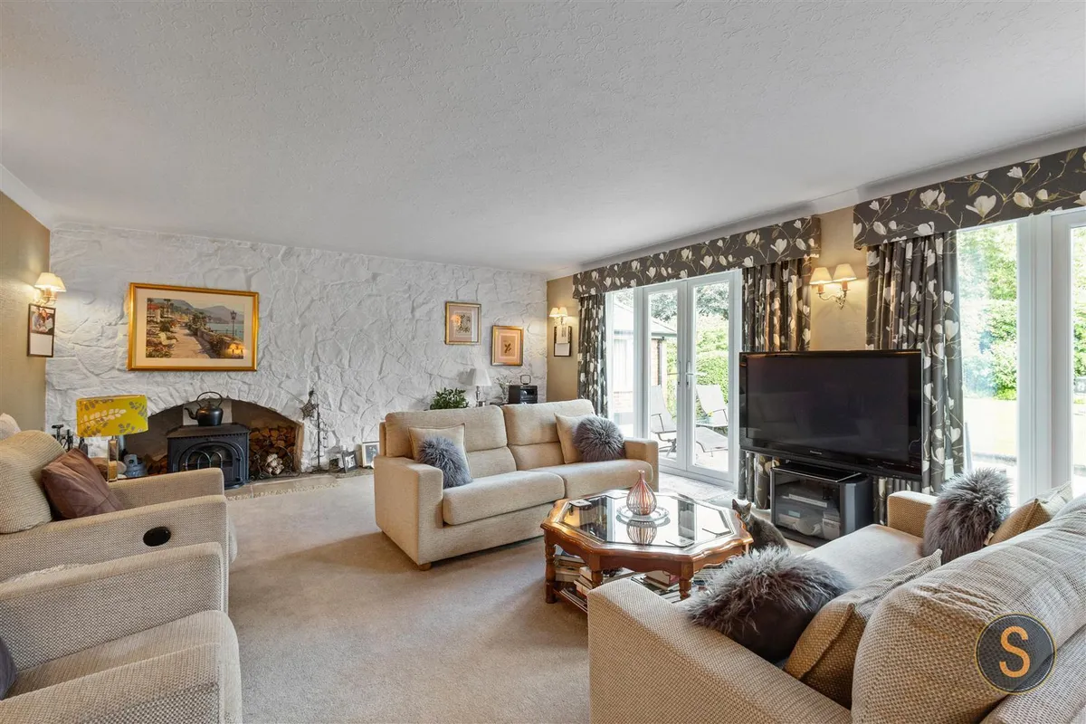 The Cedars, Little Billington,
