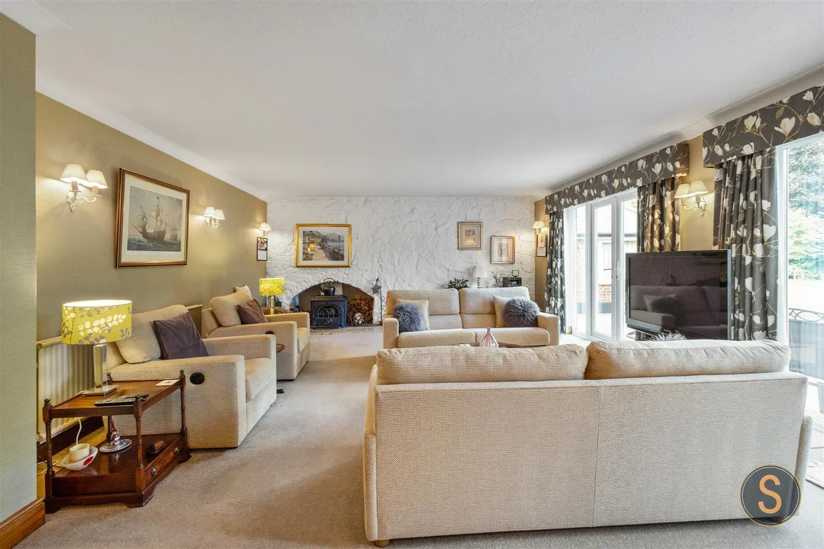 The Cedars, Little Billington,