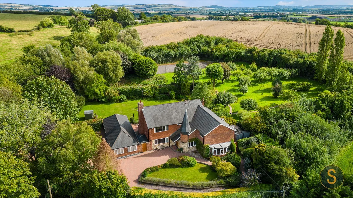 The Cedars, Little Billington,