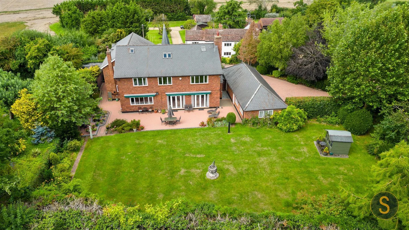 The Cedars, Little Billington,